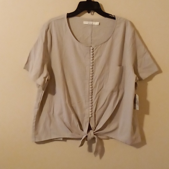 🆕 NWT Love 8 100% cotton khaki top - Picture 1 of 7
